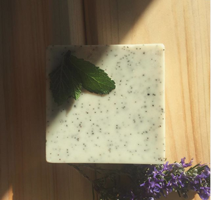 Energizing & Exfoliating Bath Bar