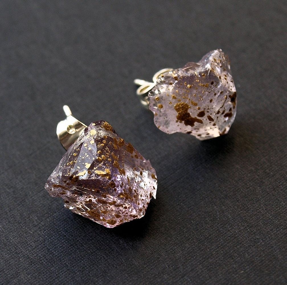 Gold Splatter &amp; Raw Amethyst Rock Stud Geo Earrings
