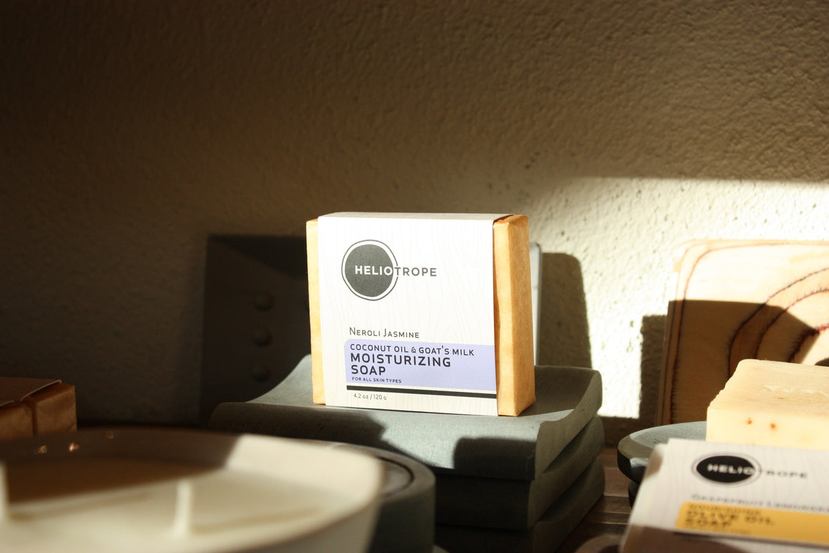 Moisturizing Coconut Oil &amp; Goat&#39;s Milk Soap