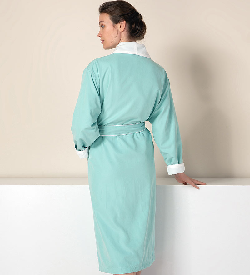 Women's Plush Microfiber Spa Robe – SEYANTE