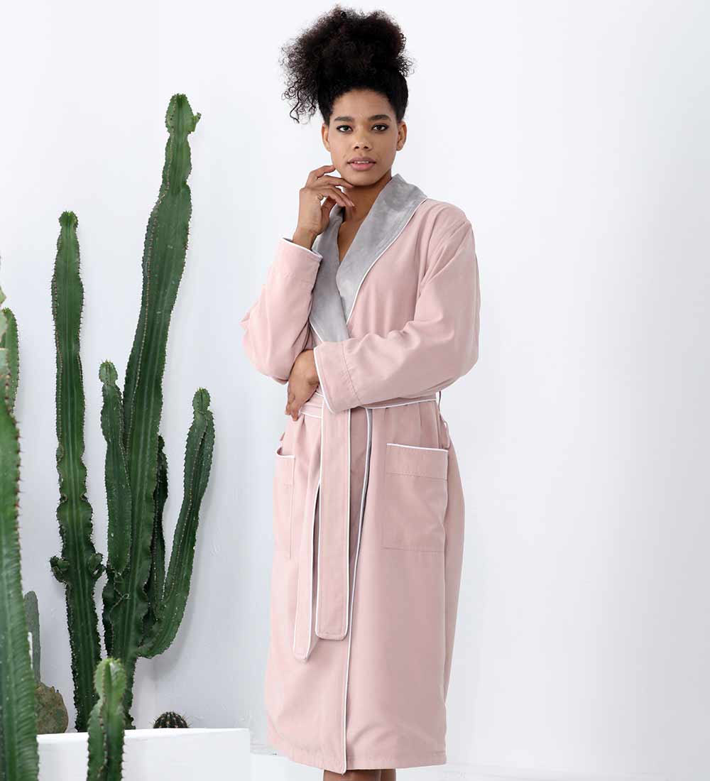 Women&#39;s Plush Microfiber Spa Robe